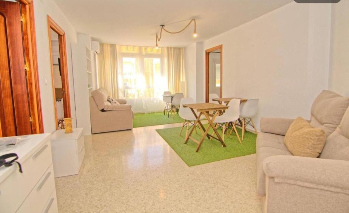 Guest House Mota Málaga Extérieur photo